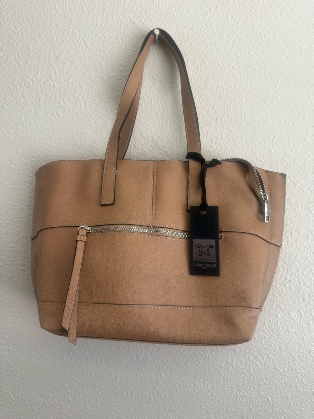 Laura Di Maggio Tan Leather Tote with Front Zip Pocket